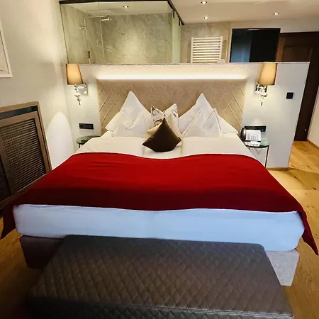 & Montana Otel